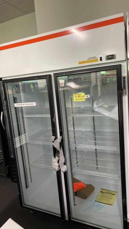 Serv-Ware Refrigerated Merchandiser (New/Floor Model)