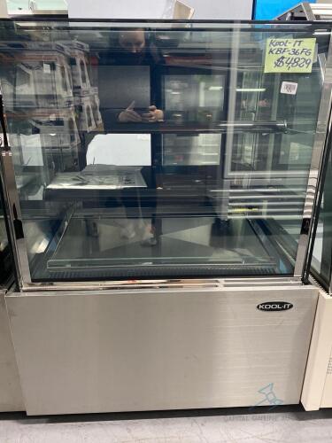 MVP Group Display Case, Refrigerated (New/Floor Model)