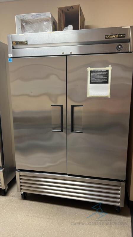 True 2 door reach in stand up Freezer