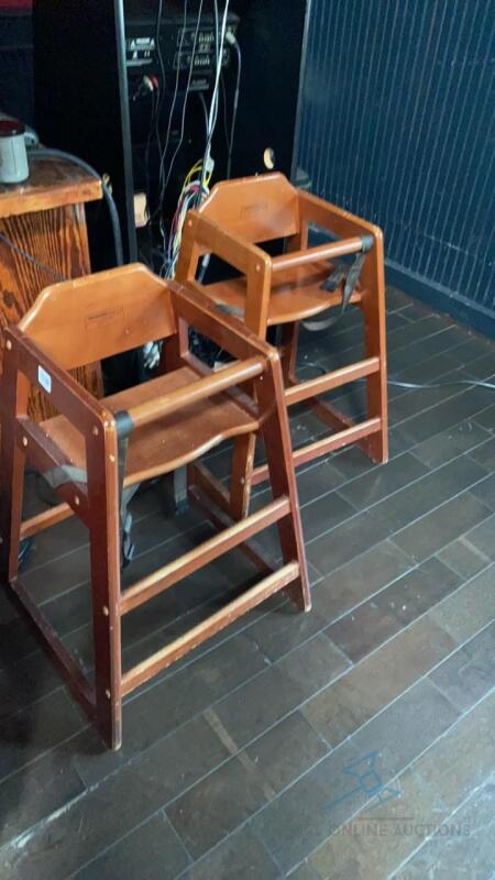 2 High Chairs