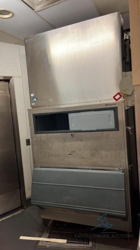 2000 LB Ice Machine with Bin