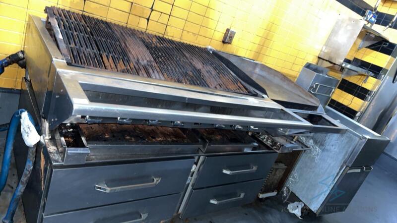 Charbroiler with flat grill and refrigerated chef's base