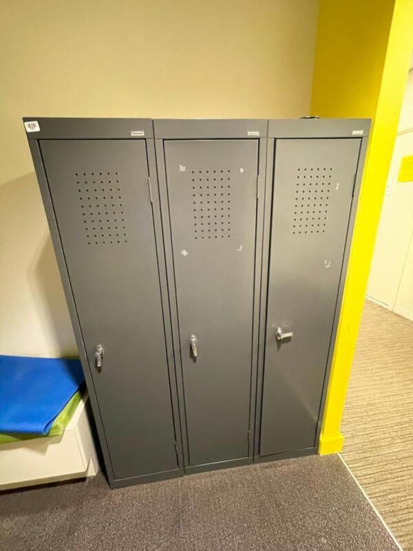 3 Lockers