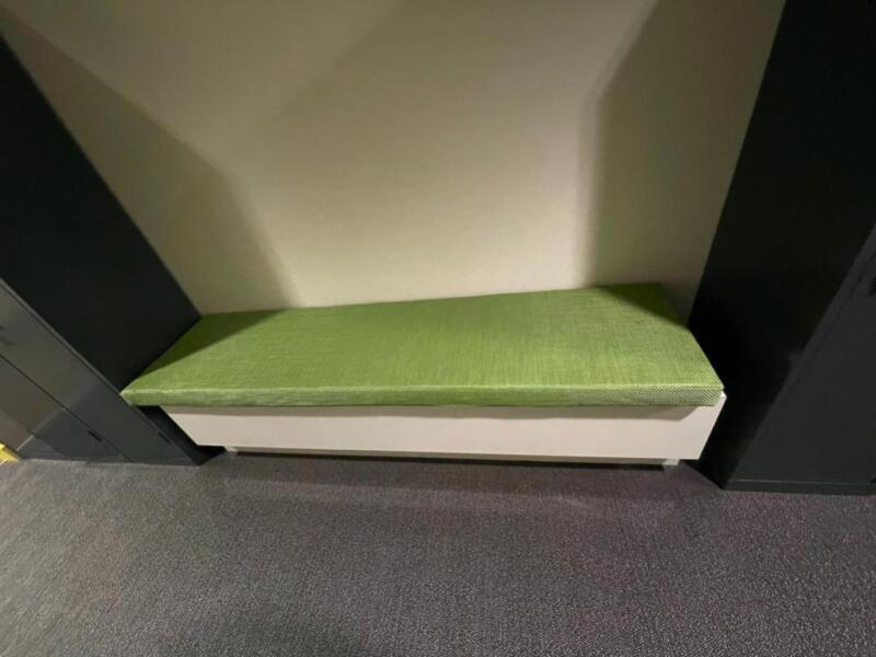2 green mats