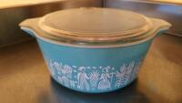 2 Vintage Pyrex Bowls, 1 Lid