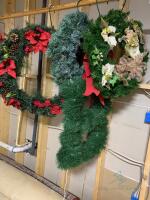 (4) Christmas Wreaths (misc)