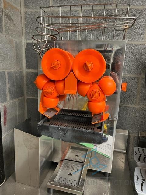 Automatic Orange Juicer
