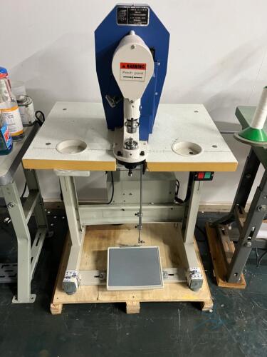 Siska Grommet Machine