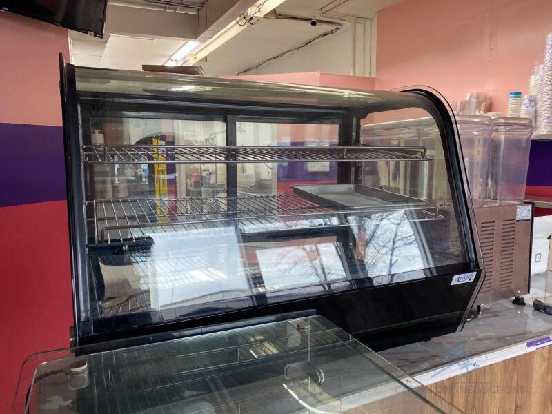 Avantco Curved Glass Refrigerated Display Case