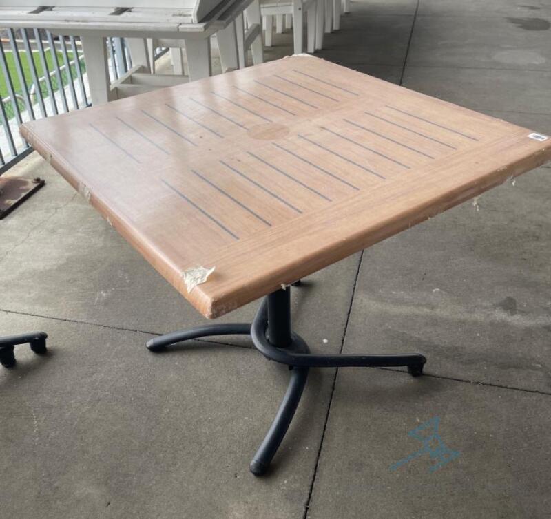 Crosfillex Folding Table