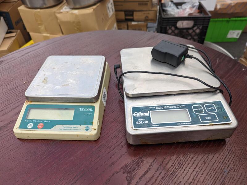 2 Kitchen Scales