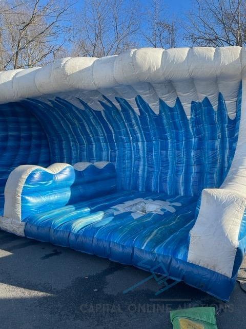 Dual Wipeout Surf Machine with the Big Wave Inflatable (Galaxy Multi-rides)