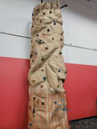 Two Climber Spectrum 18' Rockwall