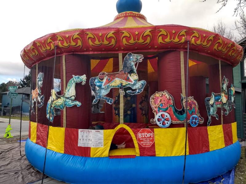 25' Mega Carousel