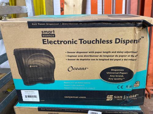 Brand New in Box San Jamar Electronic Touchless Dispenser