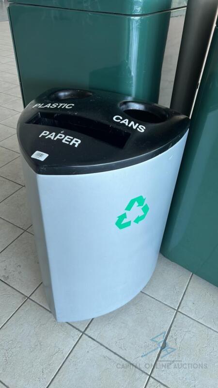 Recycling receptacle