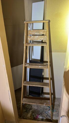 Five foot wooden standing ladder