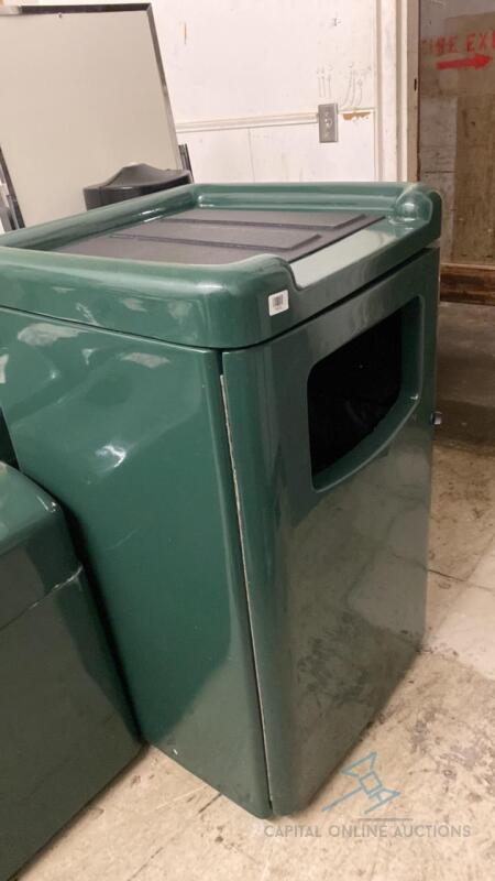 6 Trash Receptacles