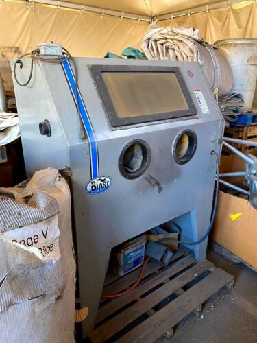 Sand Blasting machine