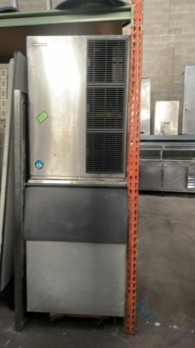 Hoshizaki Ice Machine with bin