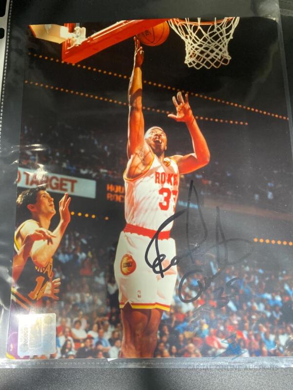 Earl Cureton signed photo