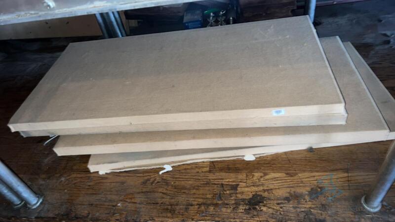 Lot of approx 35 acoustic panels