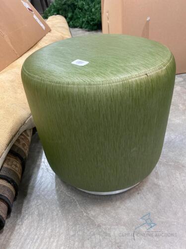 5 Green Stools