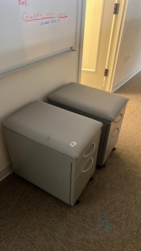 2 Rolling Pedestal File Cabinets