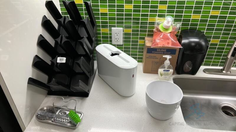 Miscellaneous Kitchen Supplies