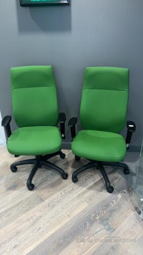 6 green adjustable office chairs