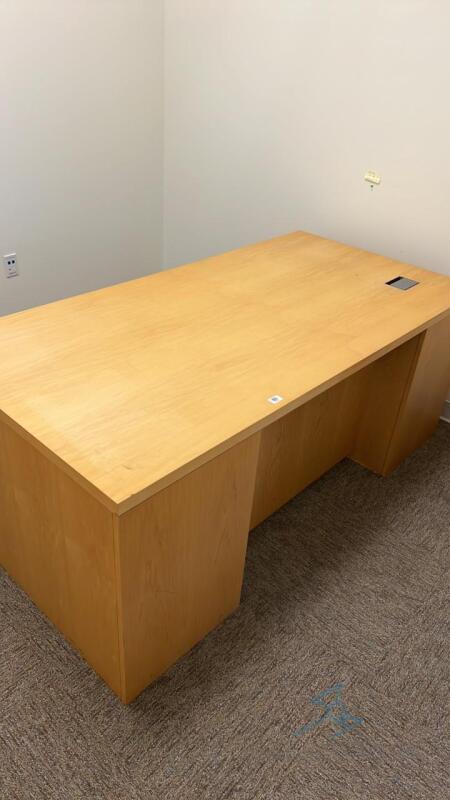 6’x3’ Wooden Desk