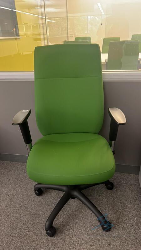 Green adjustable office chair