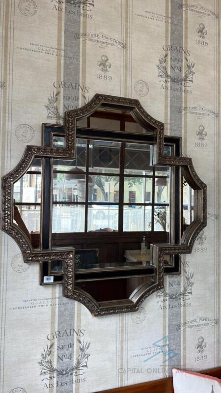 Decorative mirror