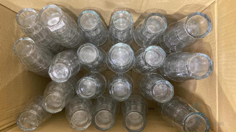 Lot of Glassware