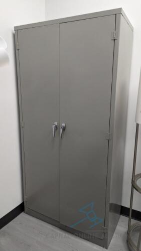 Grey metal storage cabinet (KZ12)