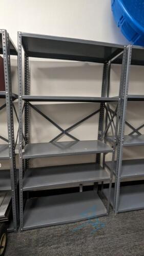 Metal storage shelves (WH4)