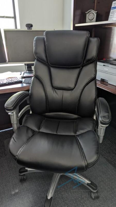 Leather executive chair (TB3)