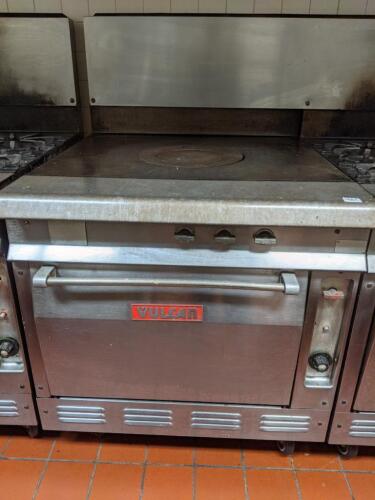 Vulcan Flat Top Stove with 4 burners and 2 ovens