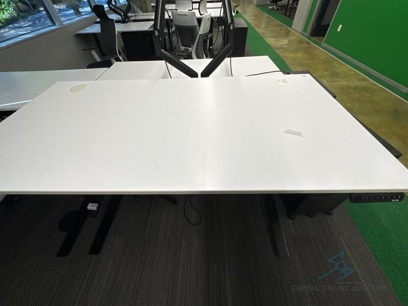 Jarvis High low adjustable desk