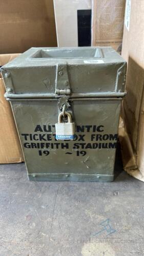 Ticket Box from with Lock, no key