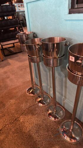 (4) Standing ice buckets