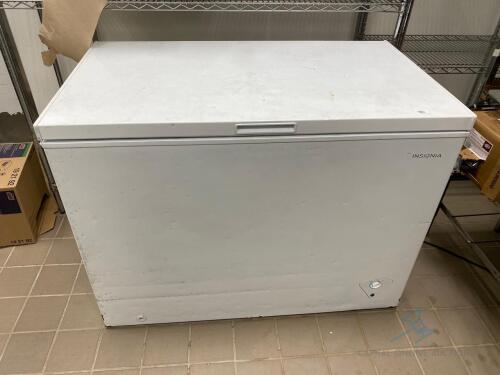 Insignia Chest Freezer