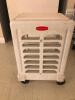 Rubbermaid Rolling cart - 3