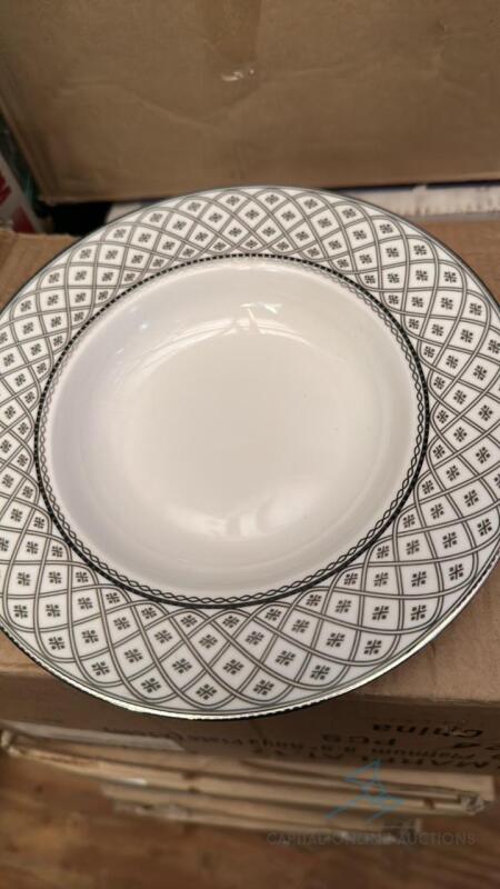 (72) Gabrielle Platinum 8.5 Soup plate