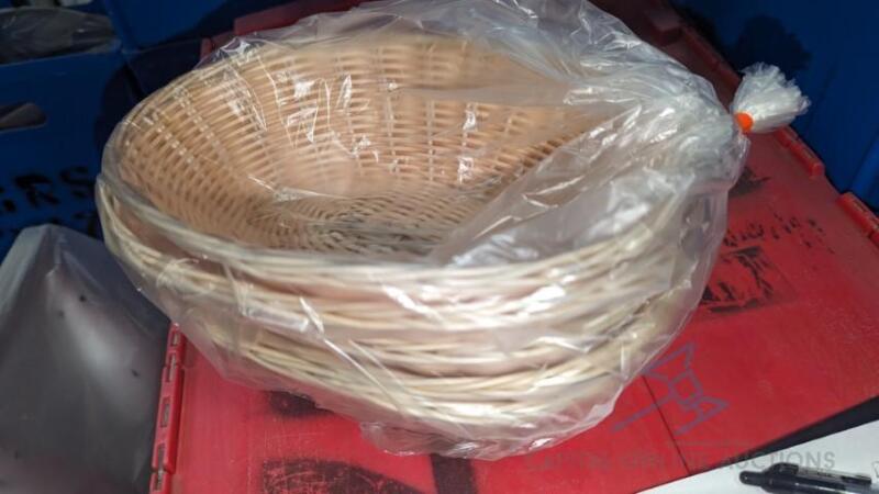 (35) Basket, Small Wicker Oval