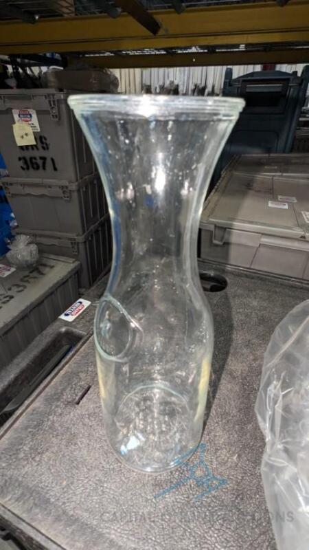 (9) Carafe, 1 liter Glass