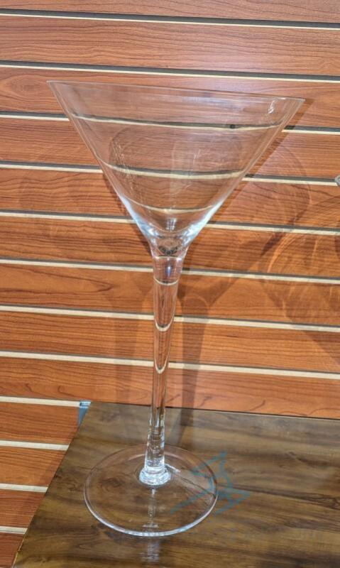 (20) Centerpiece, 12x20 Tall Martini