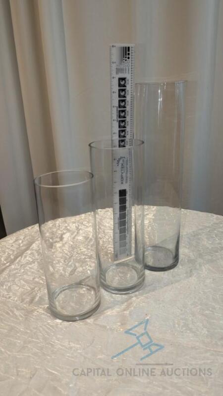 (21) Centerpiece, Glass Cylinder Vases - 4x10