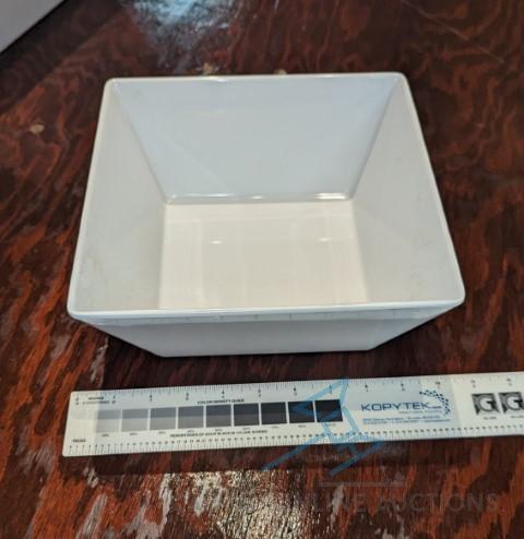 (15) Melamine, 9.5" Square