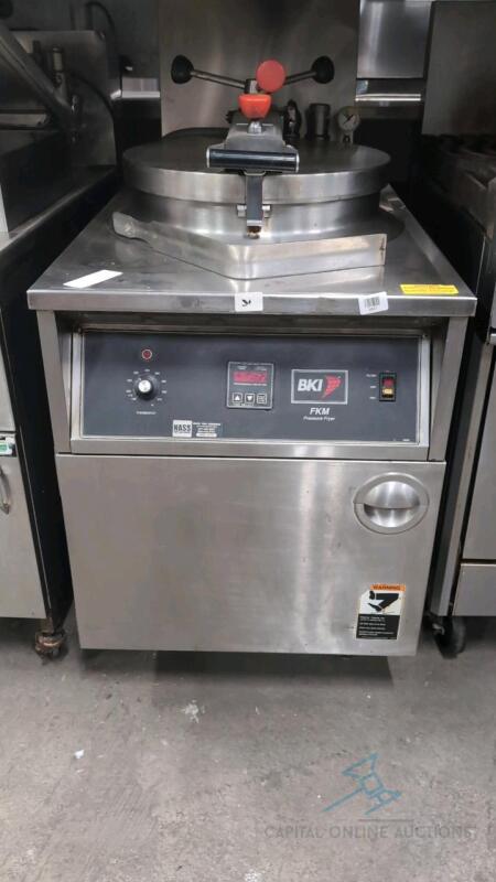 BKI Pressure Fryer